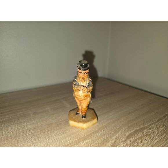Vintage Mr. Pickwick Figurine P. Baston 1946 - Picture 1 of 7